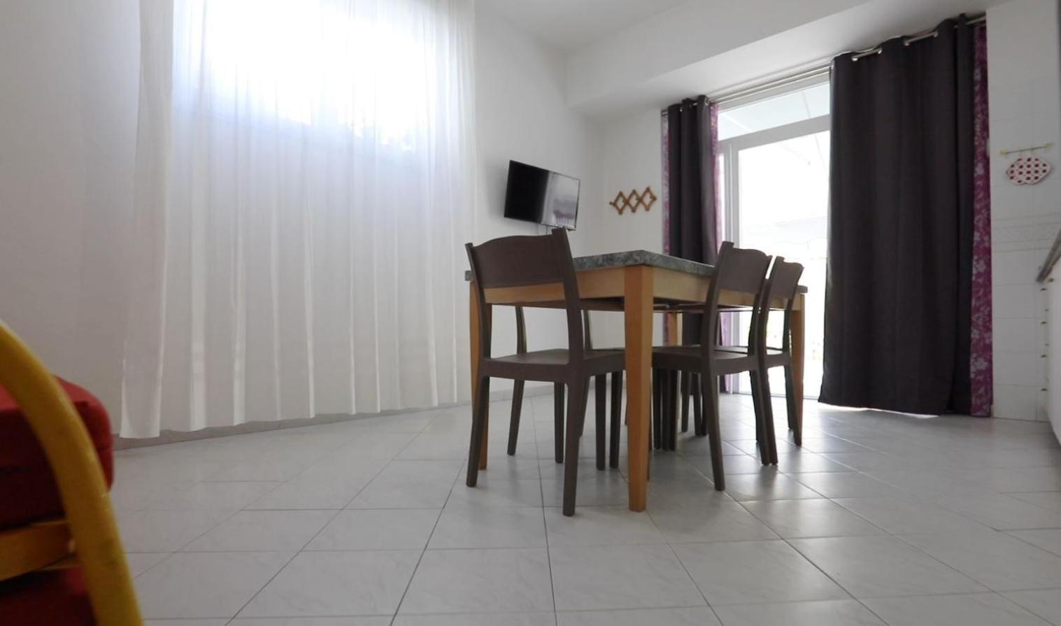 Residence La Pigna Розоліна-Маре Екстер'єр фото